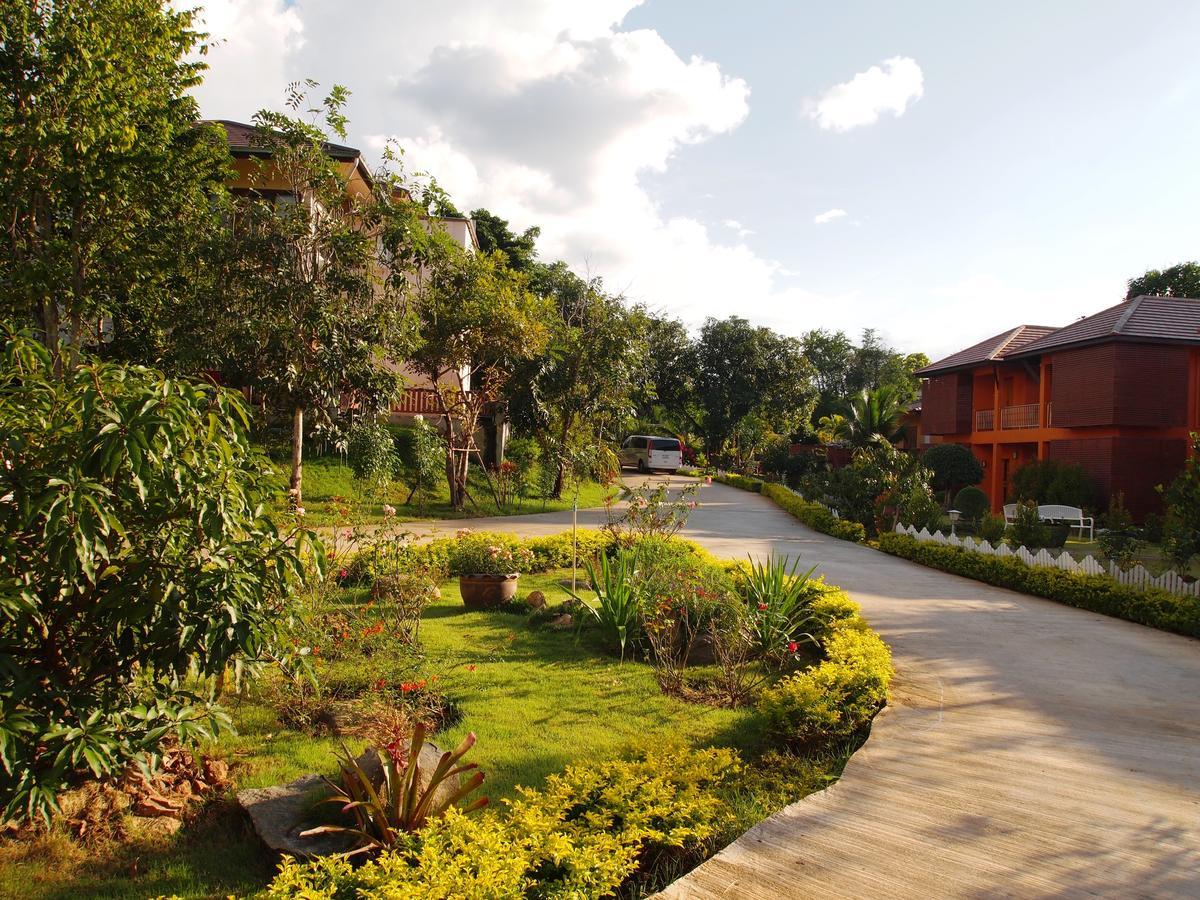 Khao Yai Phu Kham Luang Resort Mu Si Exterior photo